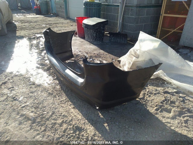 JA4AZ2A32KZ606813 Mitsubishi Es Rear Bumper Only