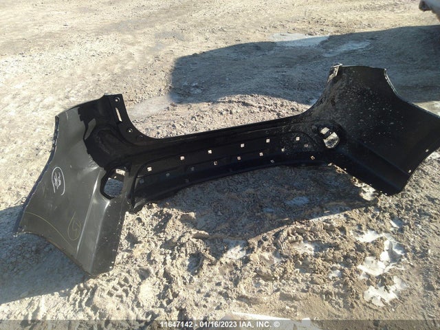 JA4AZ2A32KZ606813 Mitsubishi Es Rear Bumper Only