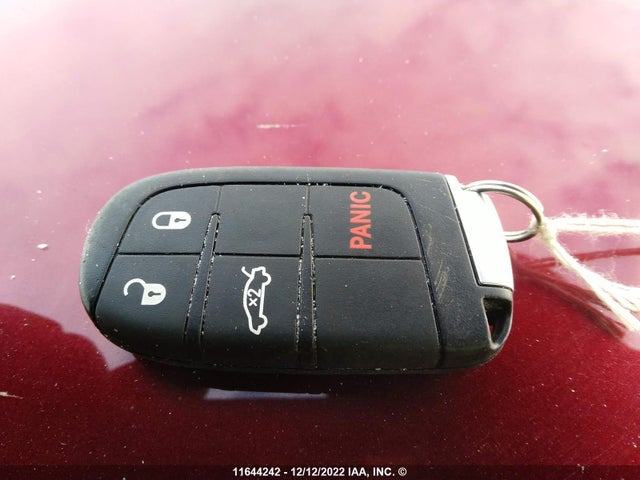 1C3CCCFB4GN140004 Chrysler 200 LX