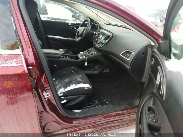 1C3CCCFB4GN140004 Chrysler 200 LX