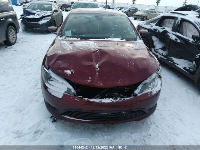 1C3CCCFB4GN140004 Chrysler 200 LX