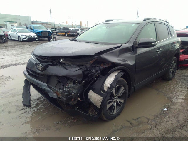 Toyota RAV4 LE 2018 2T3ZFREV3JW421674 Image 2