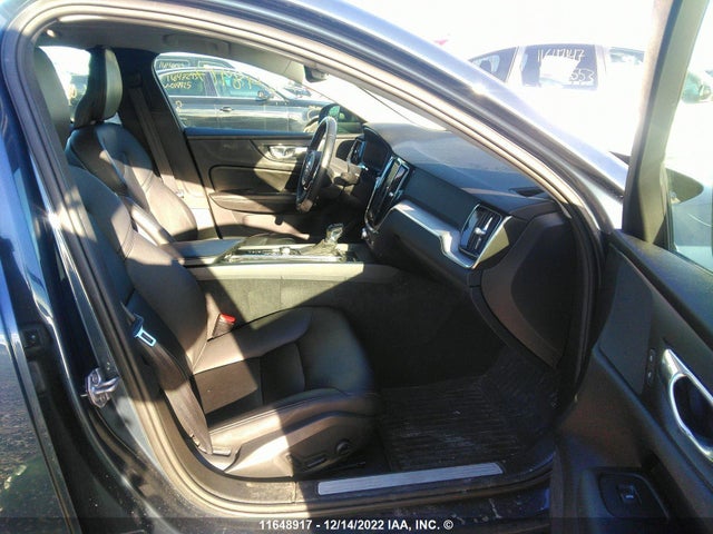 7JR102FK2KG005253 Volvo S60 T5 Momentum