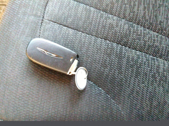 1C3CCCDG4FN507013 Chrysler 200 S