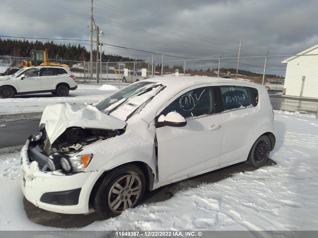 Chevrolet SONIC LT 2016 1G1JC6SB1G4162874 Image 2