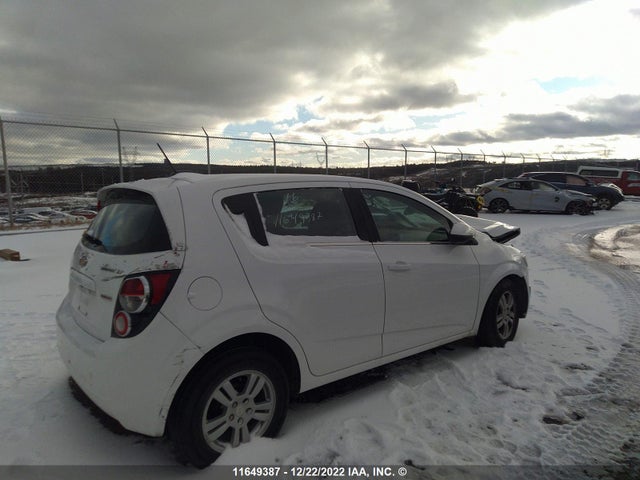 Chevrolet SONIC LT 2016 1G1JC6SB1G4162874 Image 4