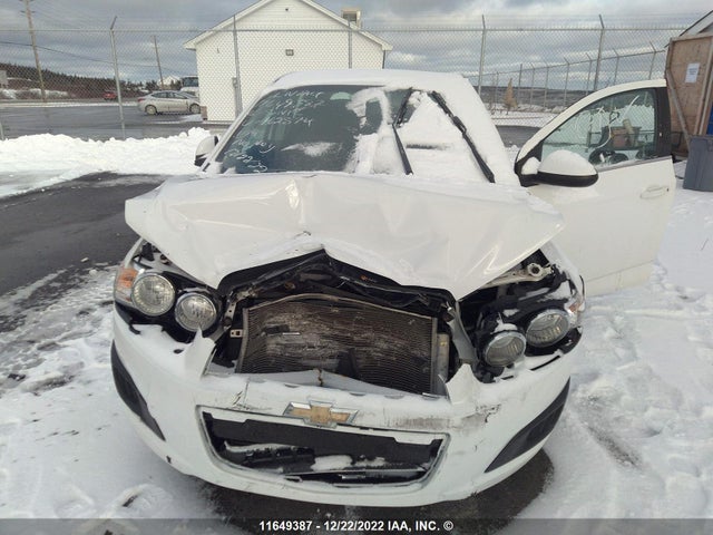 Chevrolet SONIC LT 2016 1G1JC6SB1G4162874 Image 6