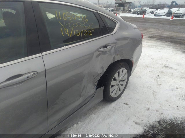 1C3CCCFB6FN600326 Chrysler 200 LX