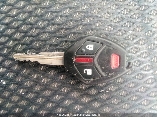 JA4AZ2A32GZ610996 Mitsubishi Outlander Es