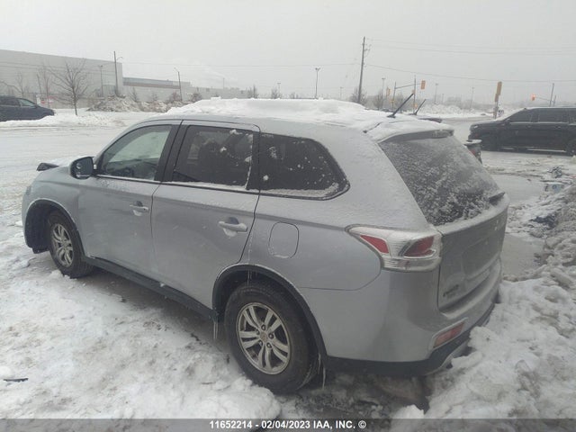JA4AZ2A38FZ600598 Mitsubishi Outlander Es