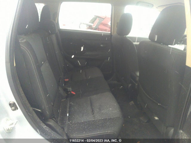 JA4AZ2A38FZ600598 Mitsubishi Outlander Es