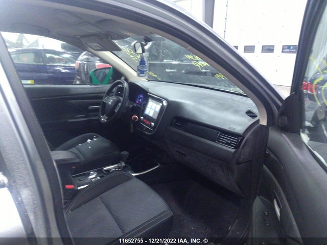JA4AZ2A37LZ611376 Mitsubishi Outlander Es