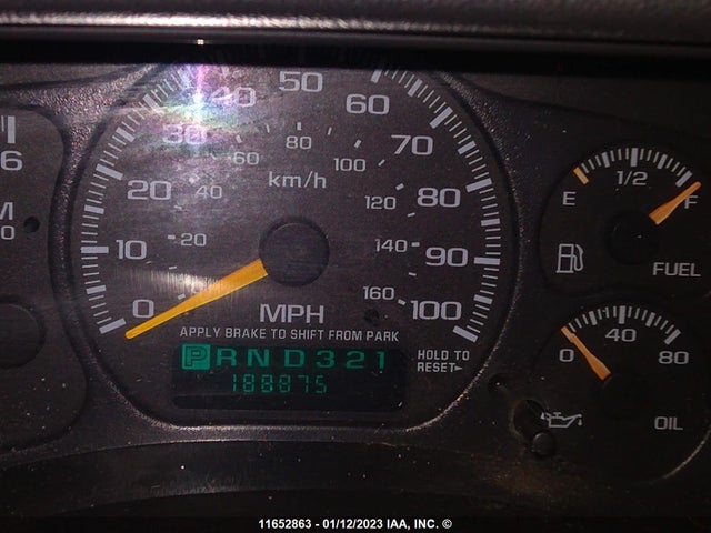 Chevrolet Silverado C1500 2001 2GCEC19W111229657 Image 8