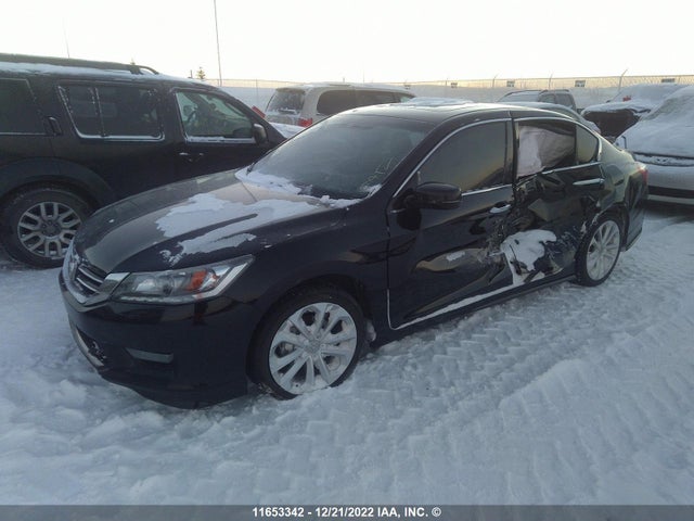 Honda Accord Touring 2014 1HGCR3F91EA801212 Image 2