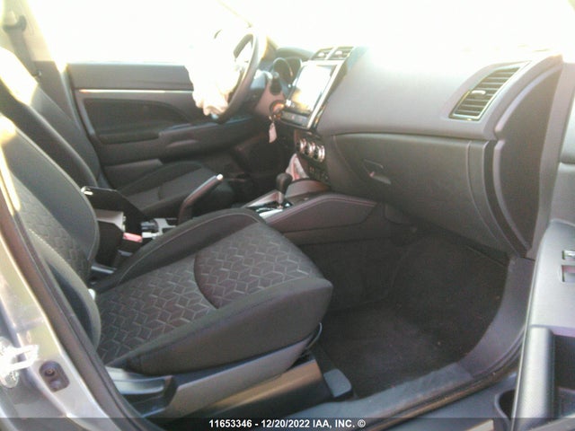 JA4AJUAU9NU601766 Mitsubishi RVR ES