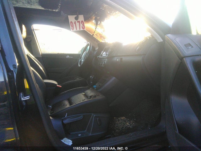 Volkswagen Tiguan Wolfsburg 2017 WVGNV7AX7HK039370 Image 6