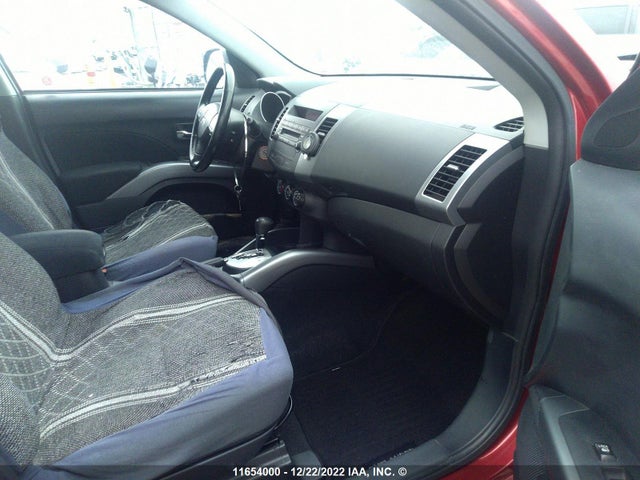 JA4AS2AW0AZ605611 Mitsubishi Outlander Es