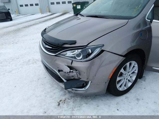 2C4RC1N72JR118214 Chrysler Pacifica Hybrid Limited