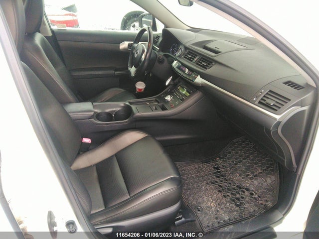 JTHKD5BH8C2093869 Lexus CT 200