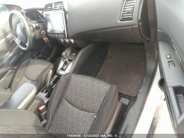JA4AJUAUXNU606071 Mitsubishi RVR ES