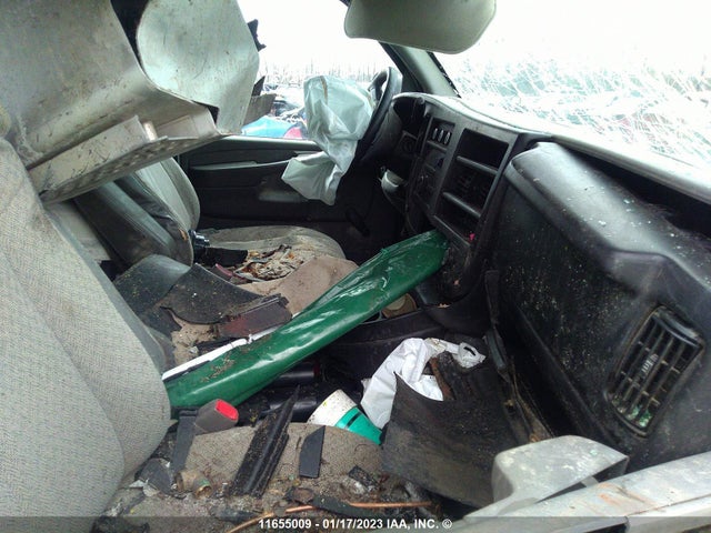 Chevrolet Express G2500 2010 1GCZGFAA4A1122451 Image 6