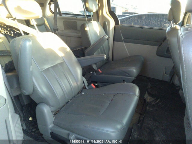 2A4RR5D14AR285915 Chrysler Town & Country Touring