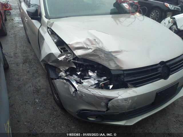 2013 Volkswagen Jetta მანქანა იყიდება აუქციონზე, vin: 3VW2K7AJ5DM305934, აუქციონის ნომერი: 11655365