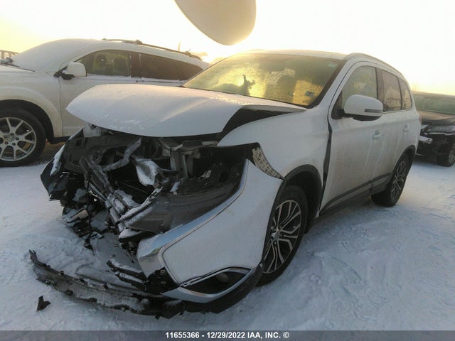 JA4AZ2A37JZ607292 Mitsubishi Outlander Es