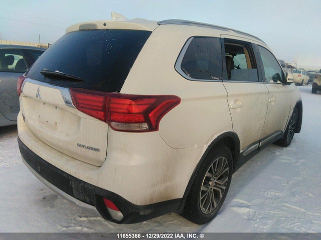 JA4AZ2A37JZ607292 Mitsubishi Outlander Es