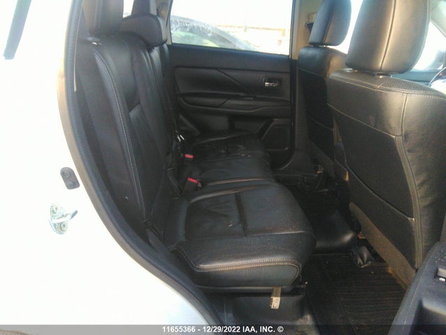 JA4AZ2A37JZ607292 Mitsubishi Outlander Es