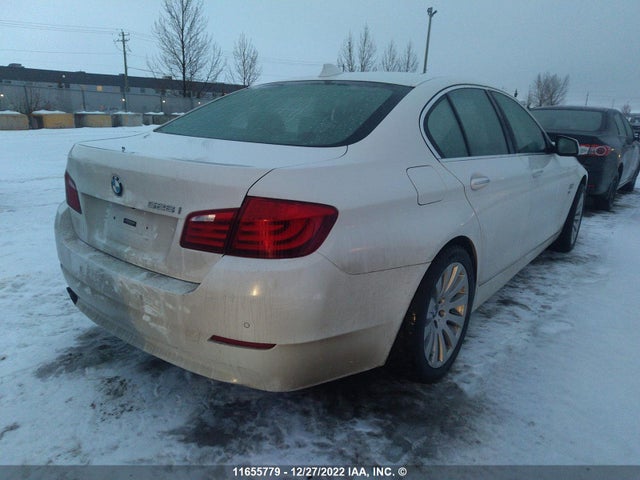 WBAXH5C59CDW06256 BMW 528 XI