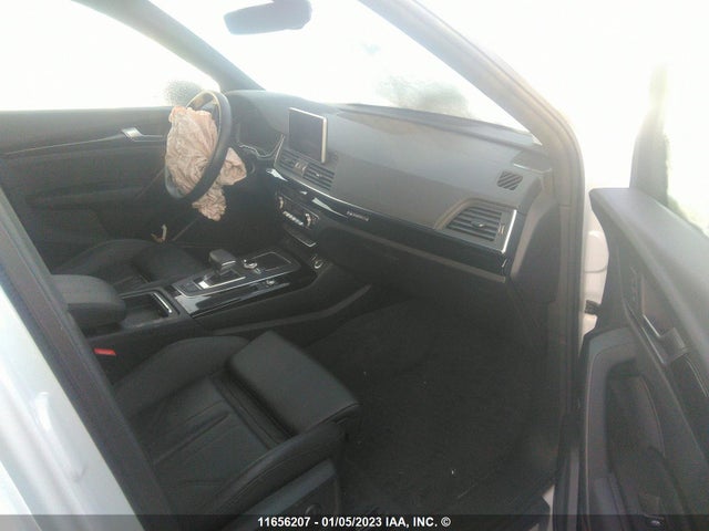 WA1FNAFY7L2029397 Audi Q5 Titanium Prestige