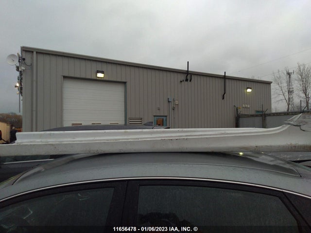 1C3CCCFB1FN623447 Chrysler 200 LX