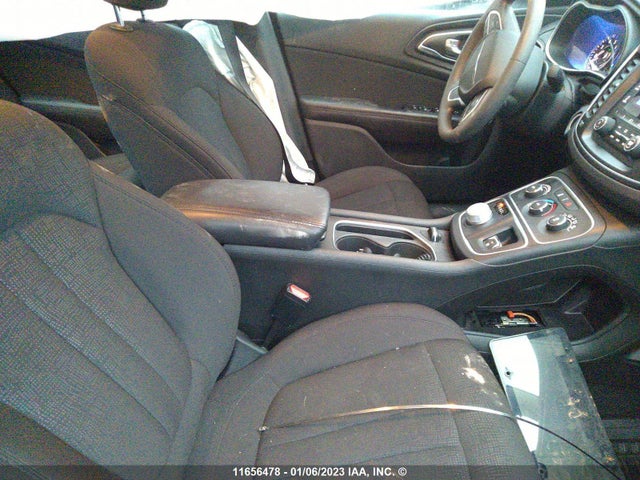 1C3CCCFB1FN623447 Chrysler 200 LX