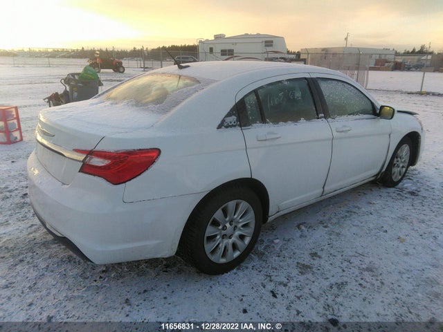 1C3CCBAB4DN634330 Chrysler 200 LX