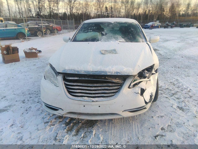 1C3CCBAB4DN634330 Chrysler 200 LX