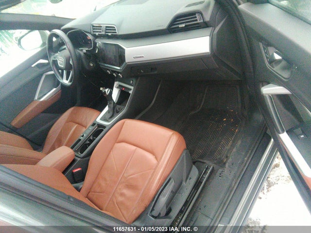 WA1AECF38M1026042 Audi Q3 Komfort 45