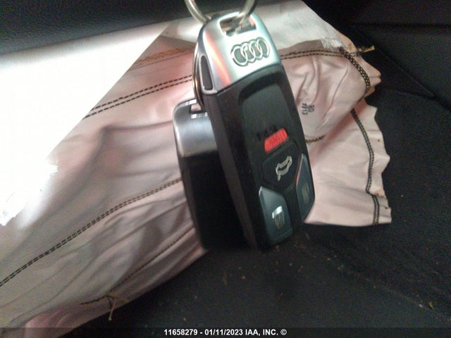 WAUANAF4XHN011735 Audi A4 PREMIUM