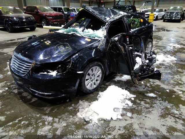 1C3CCBAB0CN186568 Chrysler 200 LX
