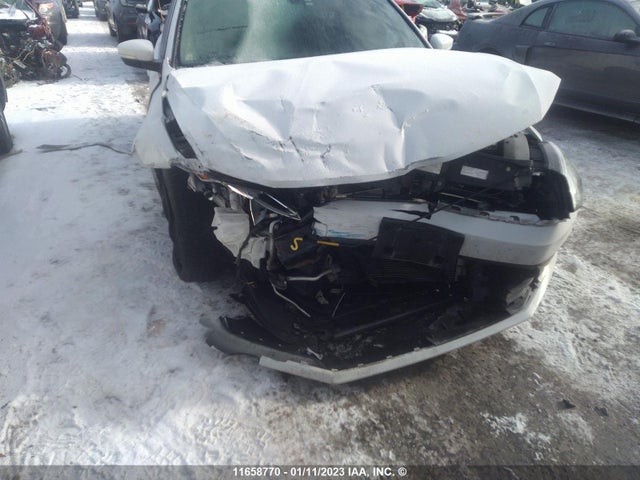 3VW1K7AJ5FM240243 Volkswagen JETTA S