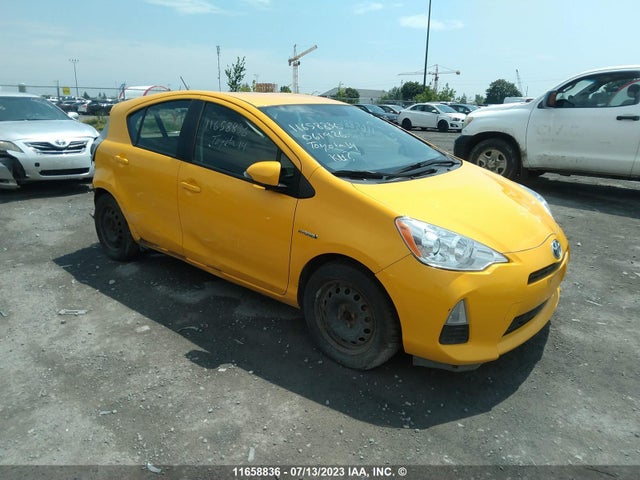 Toyota PRIUS C 2014 JTDKDTB36E1061926 main image