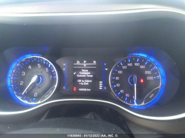 2C4RC1DG6JR178661 Chrysler Pacifica Touring