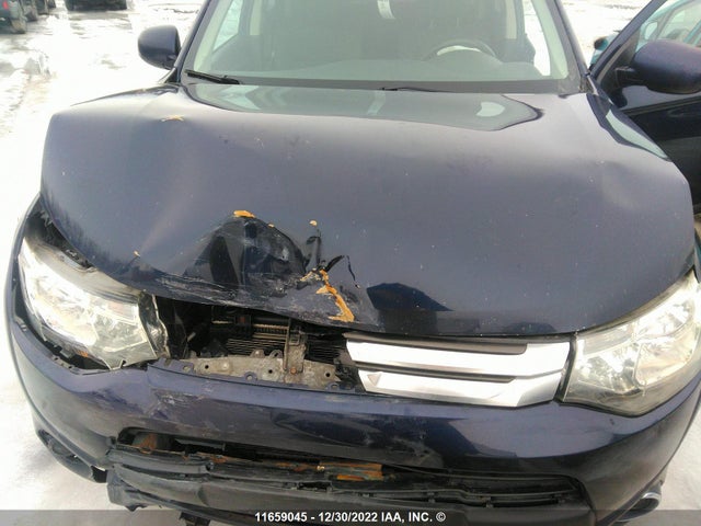 JA4AZ2A38FZ603405 Mitsubishi Outlander Es