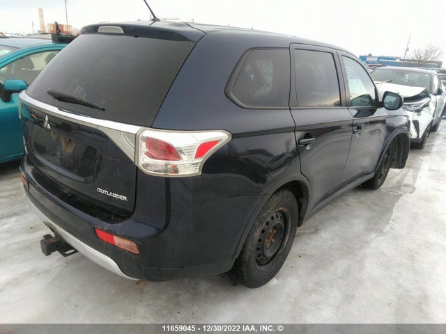 JA4AZ2A38FZ603405 Mitsubishi Outlander Es
