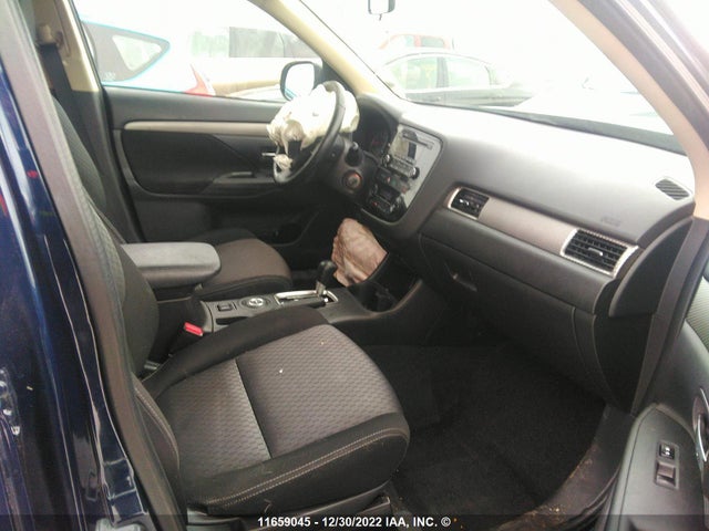JA4AZ2A38FZ603405 Mitsubishi Outlander Es