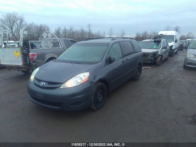 Toyota SIENNA CE 2010 5TDZK4CC0AS289457 Image 2