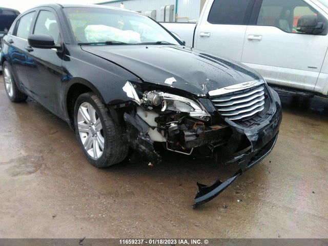 1C3CCBBB6DN673807 Chrysler 200 Touring