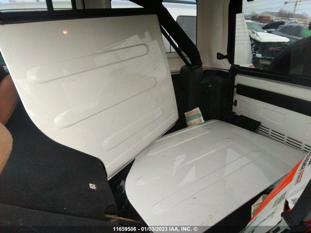1C4HJWEGXJL915236 Jeep Wrangler Unlimited Sahara