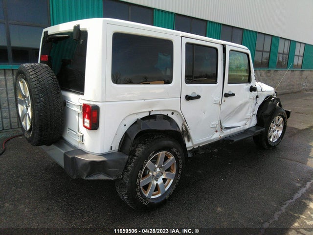 1C4HJWEGXJL915236 Jeep Wrangler Unlimited Sahara