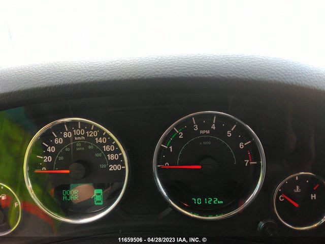 1C4HJWEGXJL915236 Jeep Wrangler Unlimited Sahara